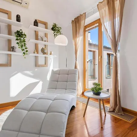 Urban Elegance Retreat Апартаменты *