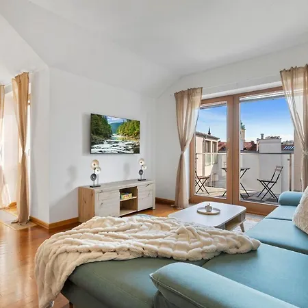Апартаменты Urban Elegance Retreat *